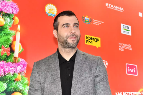 «Я из России никуда не уезжал»: Иван Ургант появился на прощании с Ширвиндтом