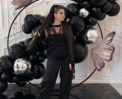 «Угроза преждевременных»: беременной Алиане Устиненко потребовалась помощь медиков