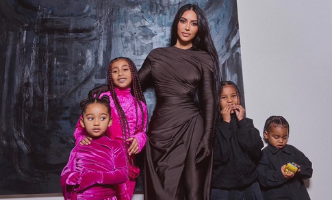 «Я просто больше не могу»: Ким Кардашьян рассказала, каково быть соло-матерью