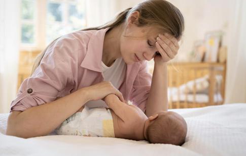 Послеродовая депрессия: как распознать болезнь на начальном этапе