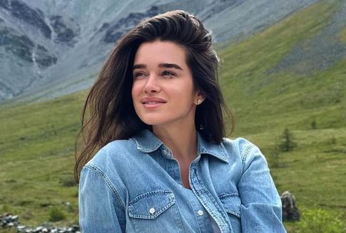 «Одно лицо»: В Сети обсуждают внешность старшей дочери Бородиной