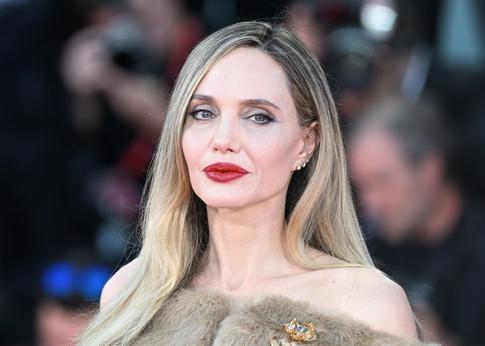 Анджелина Джоли спровоцировала слухи о новом романе