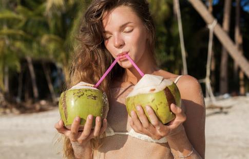 Кокосовая вода: все плюсы и минусы экзотического продукта