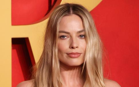 Глубоко беременная Марго Робби появилась на публике с супругом