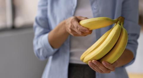 Что делать с переспевшими бананами — рассказывает нутрициолог