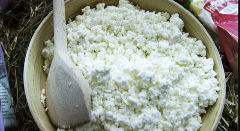 Не только запеканка: 7 интересных рецептов с творогом от шеф-повара