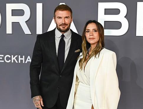 Виктория Бекхэм призналась, что удалила силиконовые импланты, сделанные в девяностых