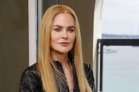 На спорте и в хорошей компании: Николь Кидман запечатлели на прогулке впервые после новостей о разводе