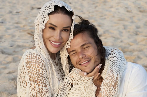 Сюрприз на шоу: 40-летняя Айза выходит замуж за парня помладше