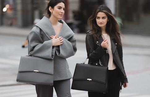 Сумка как символ статуса: как выбрать идеальную для деловой встречи