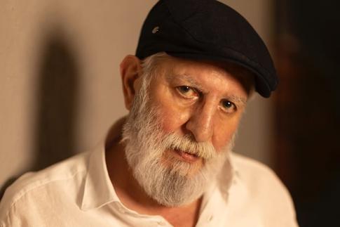 Исполнитель хита «Молодая» Ефрем Амирамов попал в реанимацию