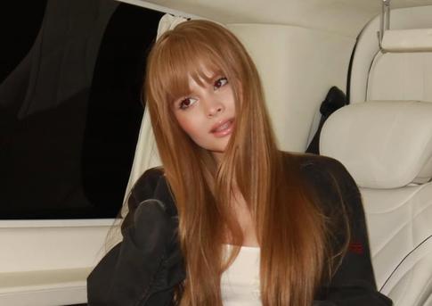 Милана Стар облачилась в «мясное» платье на Хэллоуин