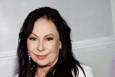 Проблемы с костями и риски переломов: директор Марины Хлебниковой прокомментировал новости о ее недуге