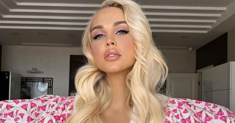 Мария Погребняк показала малютку-сына за занятиями в школе