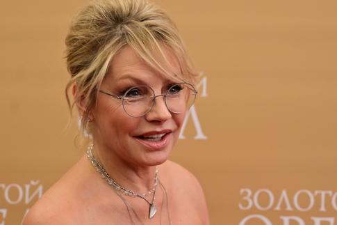 Алена Бабенко вышла на красную дорожку вместе с мужем