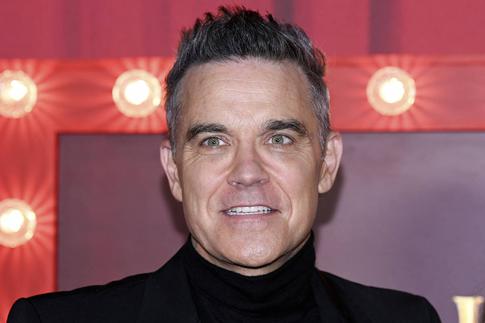 13-летняя дочь Робби Уильямса дебютировала на красной дорожке: фото