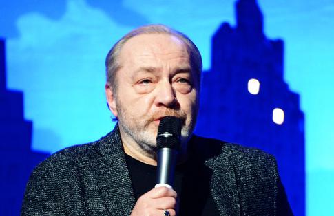 «Живу в деревне»: вдовец Людмилы Гурченко лишился дачи и квартиры