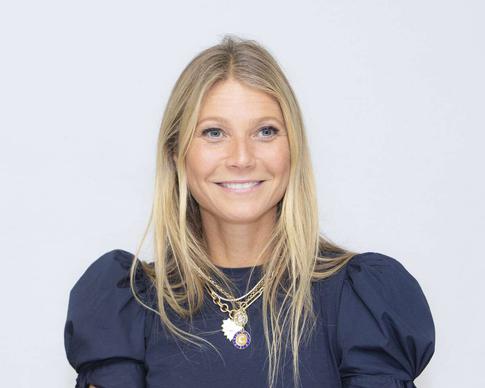 Гвинет Пэлтроу вышла в свет с сыном от рок-звезды Криса Мартина