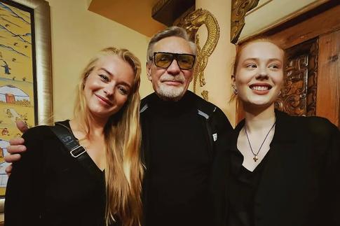 «Донна Оливия»: как выглядит внучка 81-летнего Михайлова