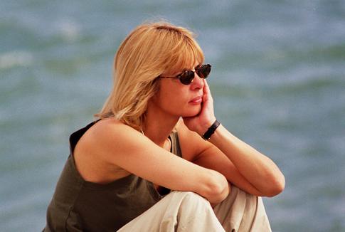 Дочери Веры Глаголевой опубликовали редкие семейные снимки с актрисой