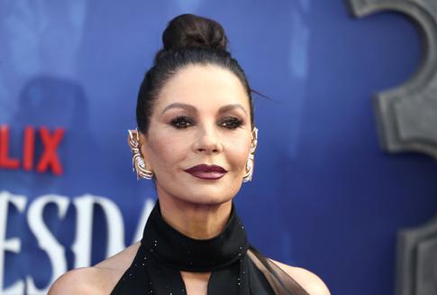 Кэтрин Зета-Джонс помянула покойного свекра Кирка Дугласа в день его рождения