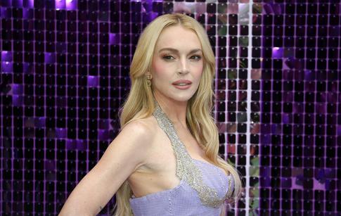 Линдси Лохан покорила поклонников нежным образом