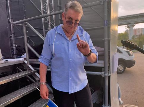 «Погнались за баблом»: лидер «7 Б» высказался о «Би−2»