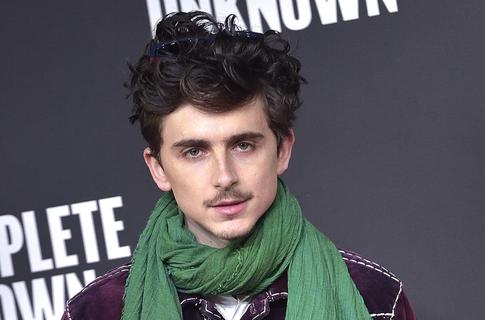 Шаламе ошеломил: в Сети высмеяли усики актера и его стрижку пикси