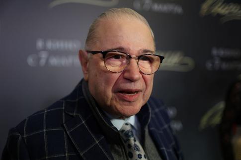 «Слухи о моей смерти преувеличены»: Петросян записал видеообращение для хейтеров