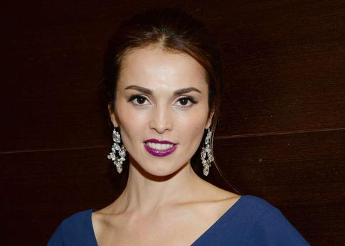 «Надо спасать»: поклонники встревожены поведением Сати Казановой