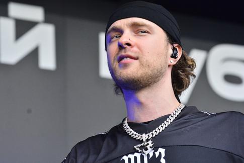 Достала кумира в Дубае: Егора Крида напугала фанатка-преследовательница