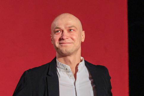 Отметил публичной похвалой: Роберт Дауни-мл. обратился к сияющему Юре Борисову