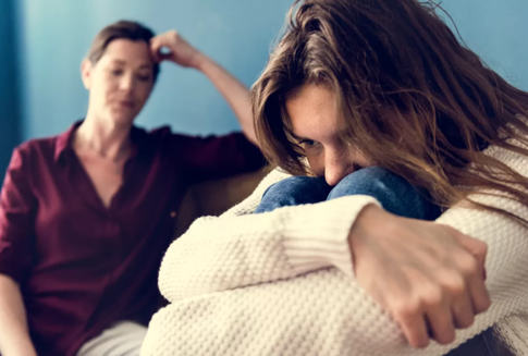 Токсичная мать — несчастный ребенок: 5 основных типажей для самопроверки