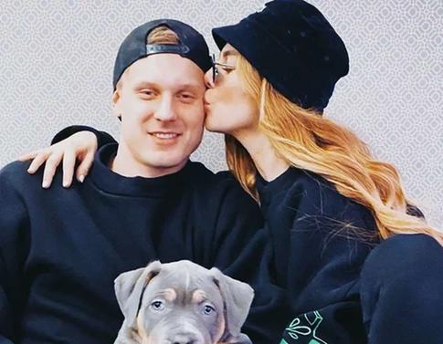 «Бояться надо»: отец Яниса Тиммы сделал предупреждение Седоковой