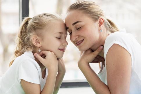 Нейрозарядка по утрам для малышей: 5 упражнений на развитие межполушарных связей