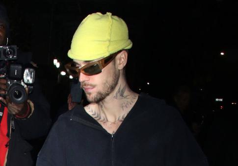 «Он в секте»: друг Джастина Бибера дал объяснение странным выходкам певца