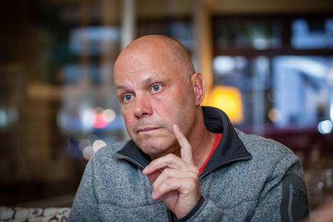 Кортнев прокомментировал то, что его заблюрили в фильме