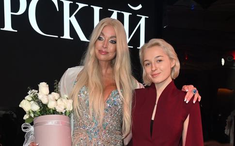 Анастасия Волочкова может остаться без «свадьбы года»: дочь отказалась от пышного торжества