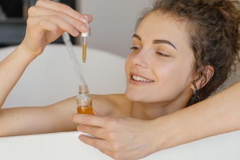 Концентрат красоты и молодости в мини-формате: как выбрать «свою» сыворотку