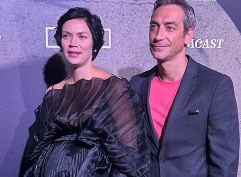 Артем Ткаченко впервые показал беременную жену на публике