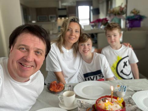 Денис Матросов: «Врач-хирург дежурил за кулисами»