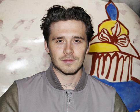 «Это грустно»: Бруклин Бекхэм подогрел слухи о разрыве с семейством