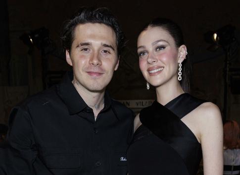 «Люблю тебя, детка»: жена Бруклина Бекхэма похвасталась идиллией на фоне его конфликта с родителями