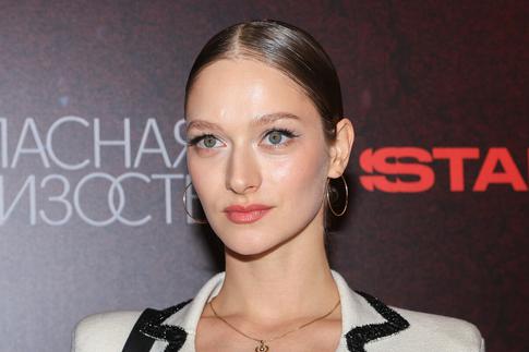 «В волосы вцеплялась»: Диана Милютина поделилась горькими воспоминаниями о школьной травле