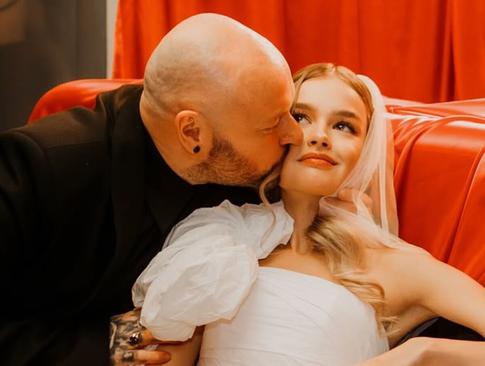 «Я всегда рядом»: молодая жена Горобца обратилась к нему в честь юбилея