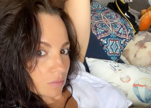 «Роды были непростые»: Светлана Светикова стала мамой в третий раз