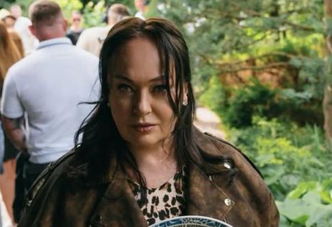 «Куда я сбежала?»: Гузеева ответила на обвинения в отъезде из России