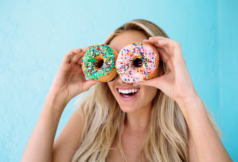 Курочка с корочкой и пончики: как сахар портит ваше здоровье и внешность