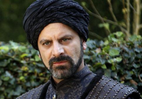 Звезда «Великолепного века» осужден за насилие над бывшей возлюбленной