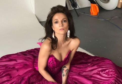 «Малышка с характером»: измученная бессонницей Светикова показала фото с дочкой